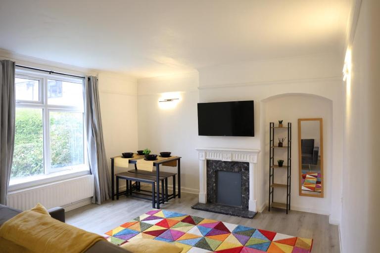 Becontree Retreat - 2BR Near Station - B&B Dagenham