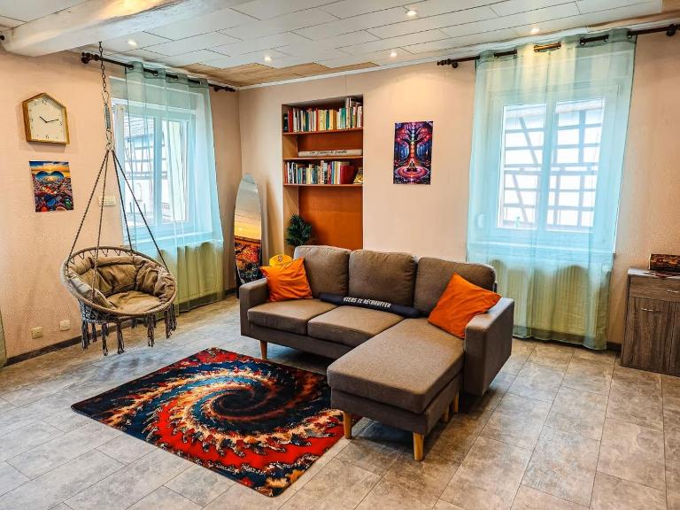 Appartement agréable et atypique, wifi, terrasse, jardin - B&B Schleithal