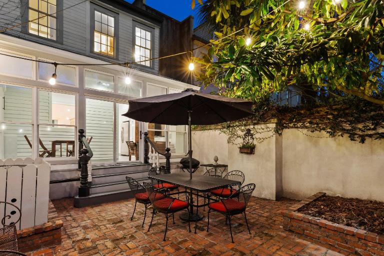 Carly`s Retreat - B&B Savannah