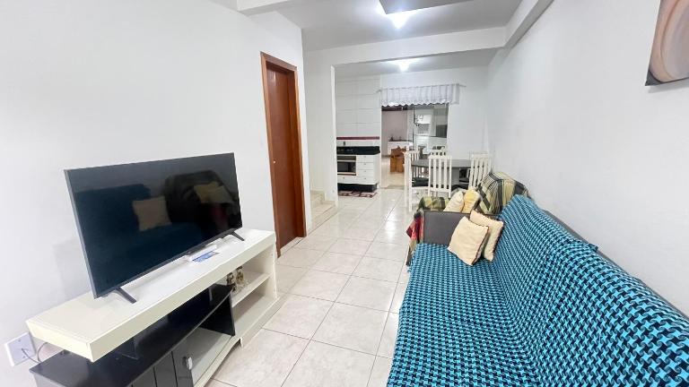 Casa Ampla com Ar Condicionado 450m praia Rua Canoas - Chambres d'hôtes Bugres