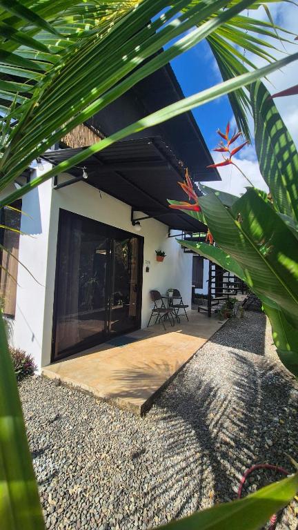 La Casa de Pepa y Poli with Jacuzzi and free bikes - Ferienwohnung Uvita