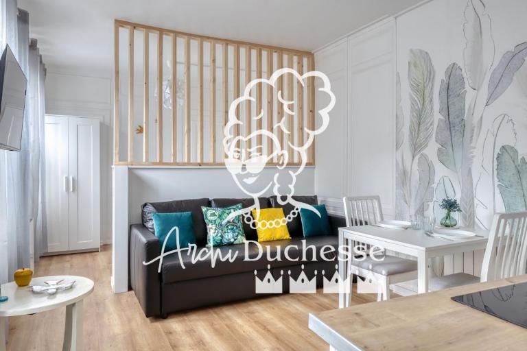 Blue Bird charmant studio avec place de parking ! - B&B Rouen