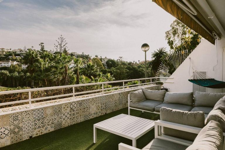 Precioso apartamento con terraza frente al golf - B&B Benalmádena