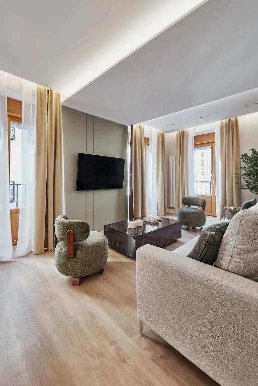 Centro XVI Costanilla de Santiago 6BR 6BH - Bed and Breakfast Madrid