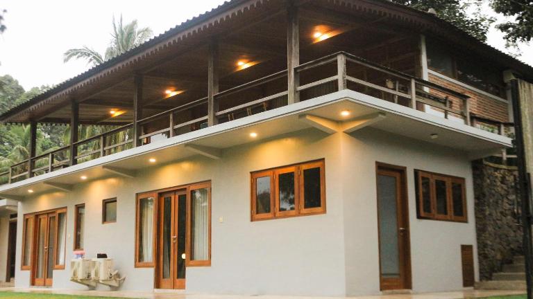 Villa Gubug Ijen Banyuwangi - Bed and Breakfast Mantaak