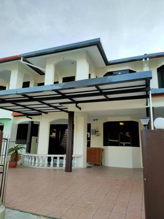 HANNI HomeStay - B&B Sibu