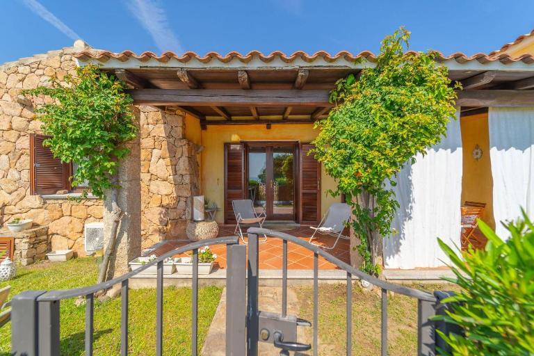 Villetta Bianchi - By Searly - B&B Tanaunella