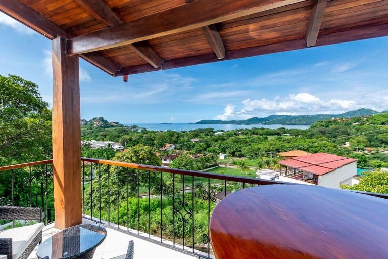 Ocean-View 2-BD Condo with Pool - B&B Playa Flamingo