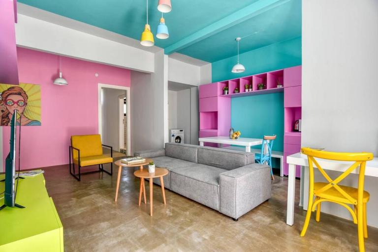 The Pop House 2-BR Apartment in Mar Mkhayel - B&B El Mdaoura