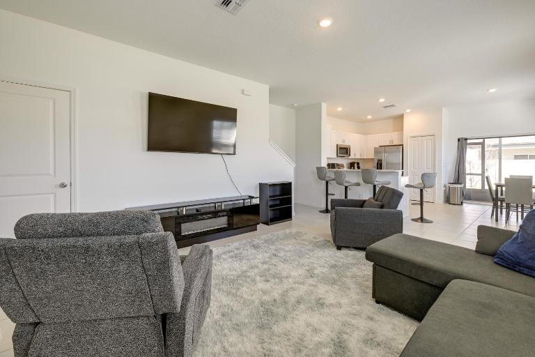 Newly Built Townhome 8 Mi to Manatee Viewing Ctr! - B&B Ruskin