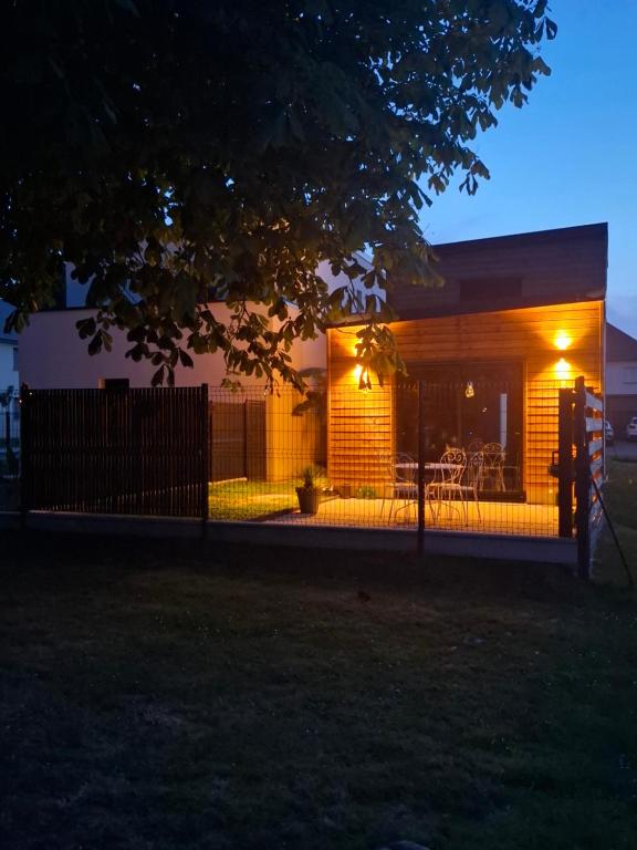 Maisonnette Rétro Loc - Chambres d'hôtes Amfreville