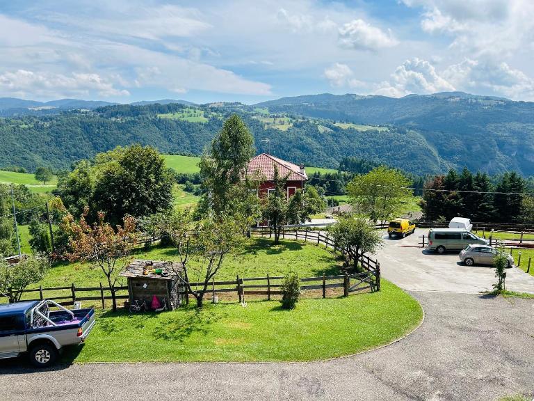 Albaredo Wood Terasse - B&B Rotzo