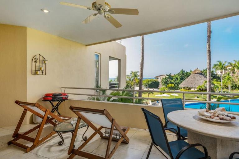 Faro de Mita Luxury Beach Condo - B&B Corral del Risco