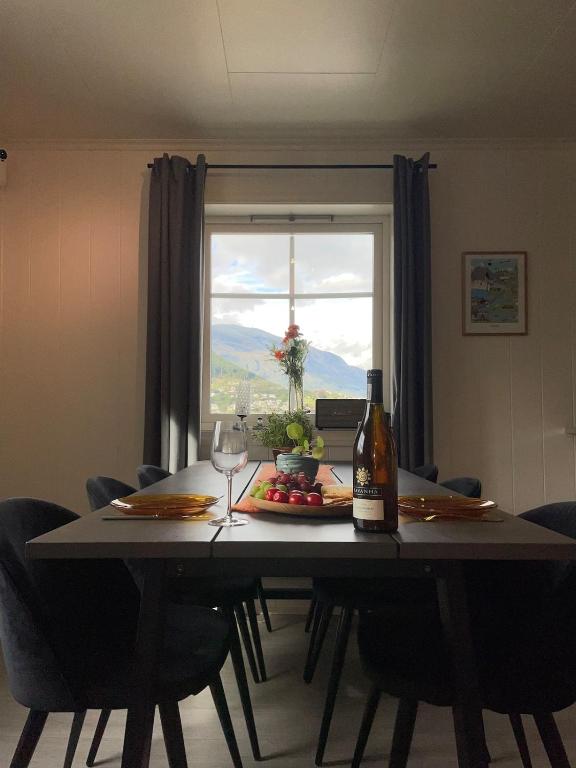 Modern & Stylish Penthouse in Central Voss - Bed and Breakfast Voss