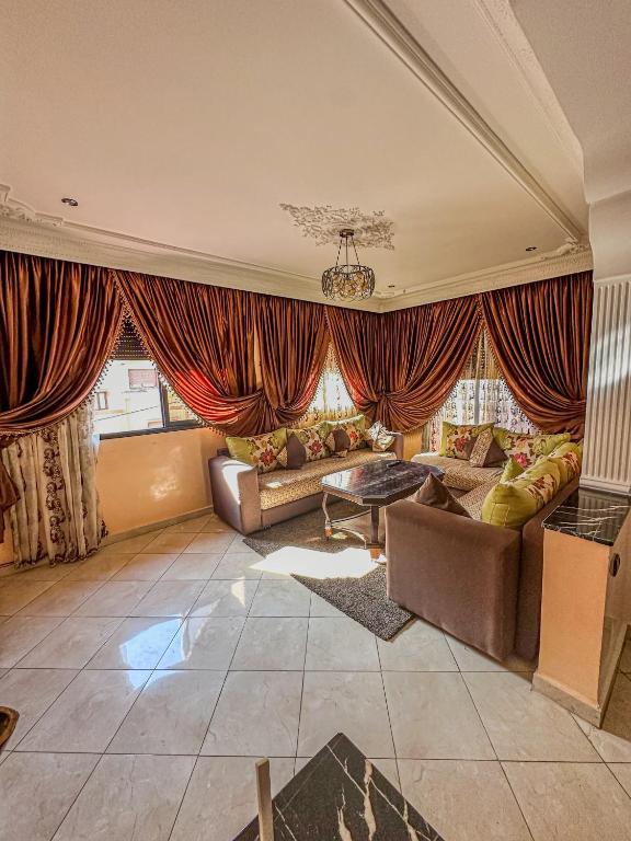 3-Bedroom Apartment - Rabat - 2Baths & 2Balconies - B&B Rabat