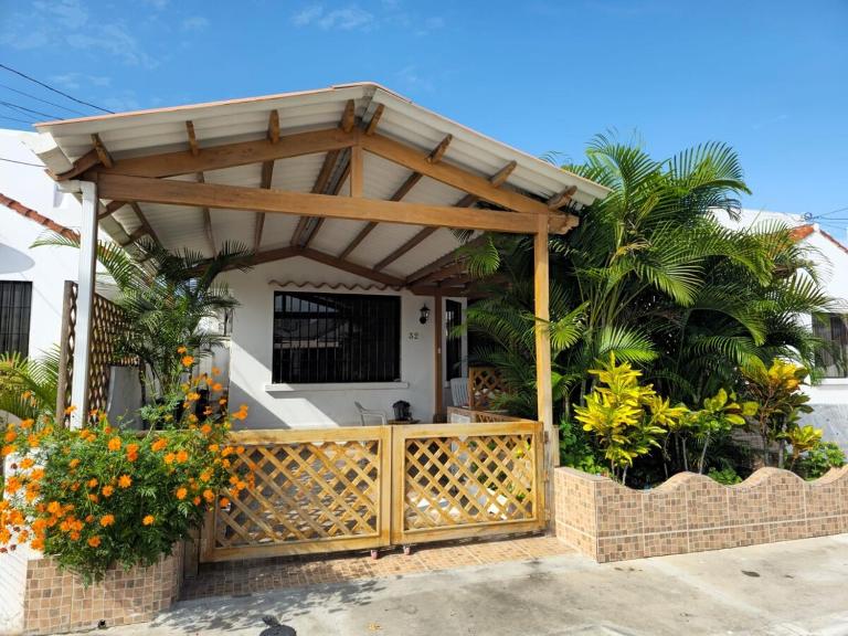 Villa cerca al malecón de Salinas para 10 personas - Ferienwohnung Salinas