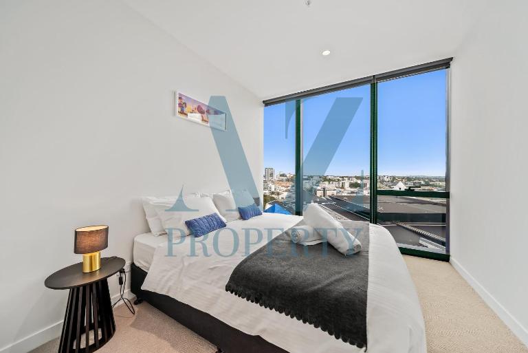 Perth City Resort Amenities & Prime Location - B&B Perth
