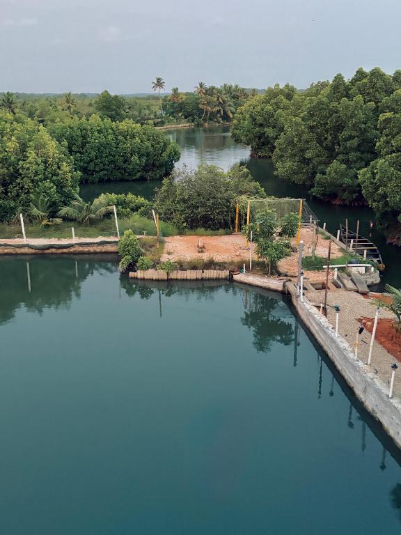 Munroe Mangrove Forest Lake Holidays Resorts - Ferienwohnung Munroe Island