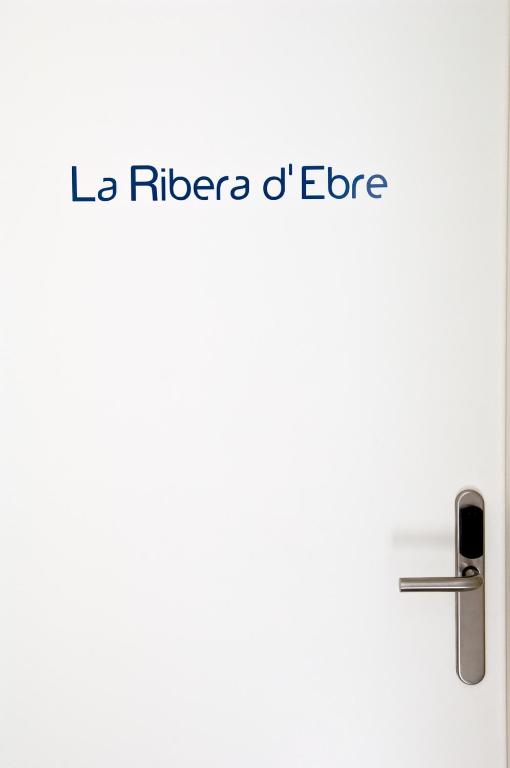 Hostal La Creu - B&B Mora de Ebro