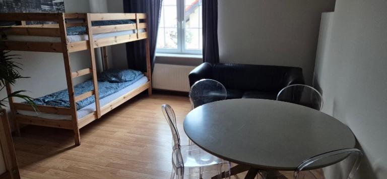 Lotta autobus na targi MTP, darmowy parking, samodzielny meldunek - B&B Poznan