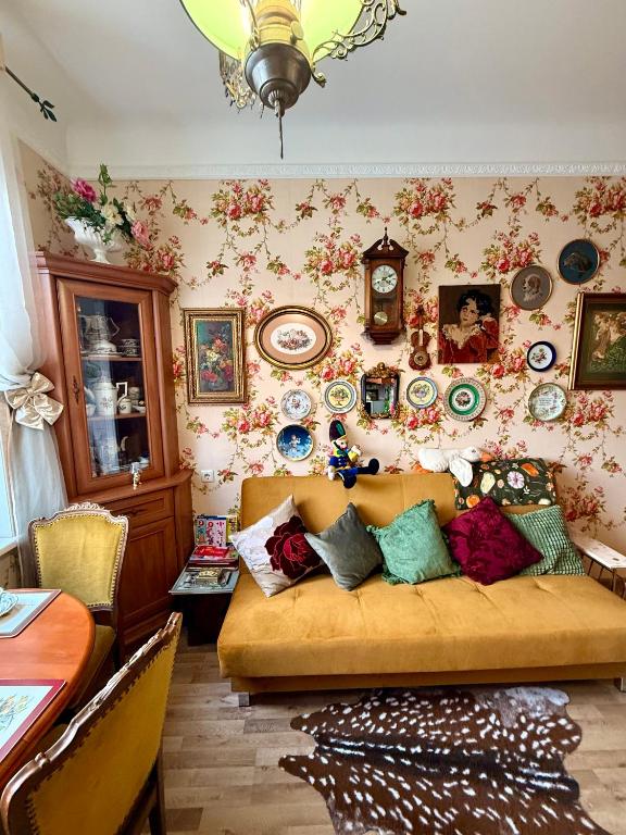 Old Town Riverside Antique Gallery Self Check-In - Ferienwohnung Klaipėda