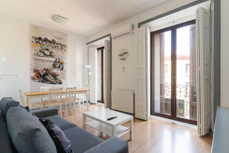 Spacious cozy - 3BD - Centro-Sol - Bed and Breakfast Madrid