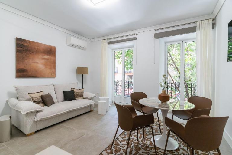Modern and Bright-1Bedroom 2Bathrooms-La Latina - Ferienwohnung Madrid