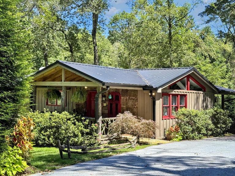 826 Wilson Road - Bed and Breakfast Highlands