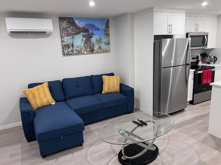The Lakefront - A new 2-bedroom in Mahogany Calgary - Ferienwohnung Calgary