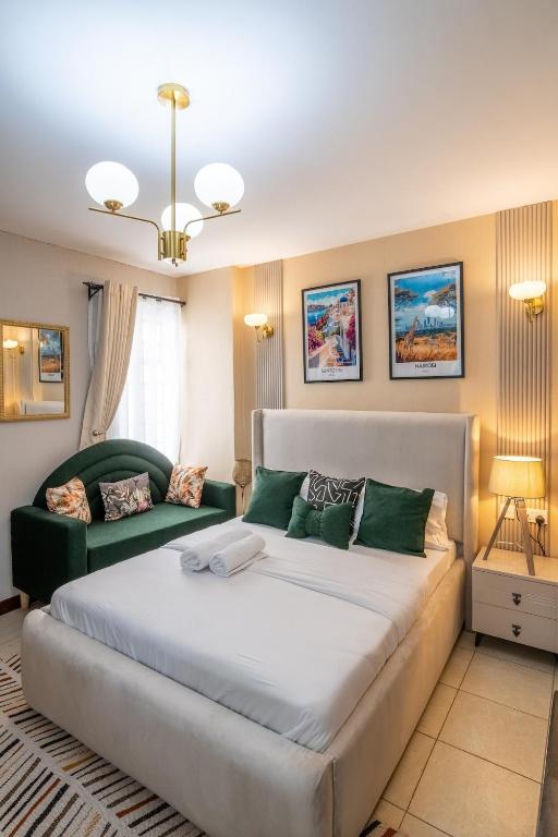 Sleek Studio Apartment Near JKIA Airport & SGR with Fast WIFI & a Work Desk - B&B Nairobi