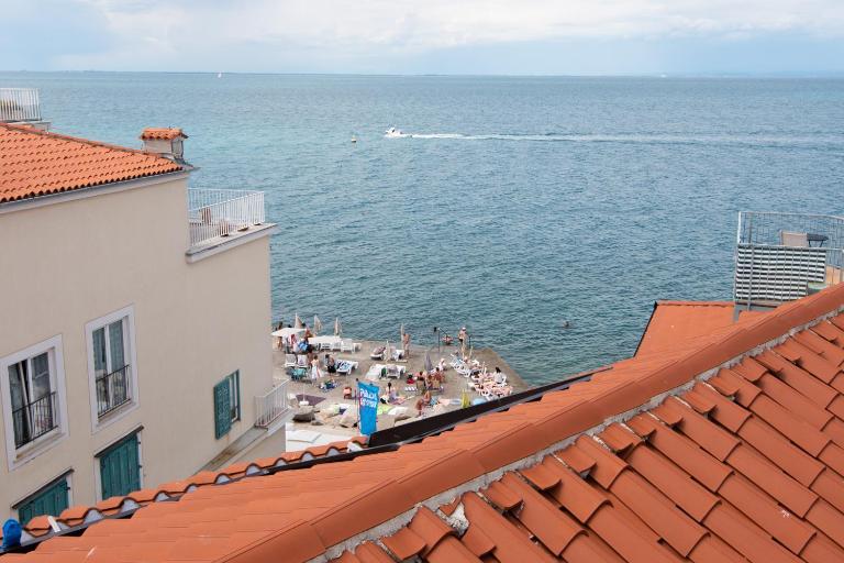 Superior Smaragd Adriatic Apartment with Altana Piran - B&B Pirano