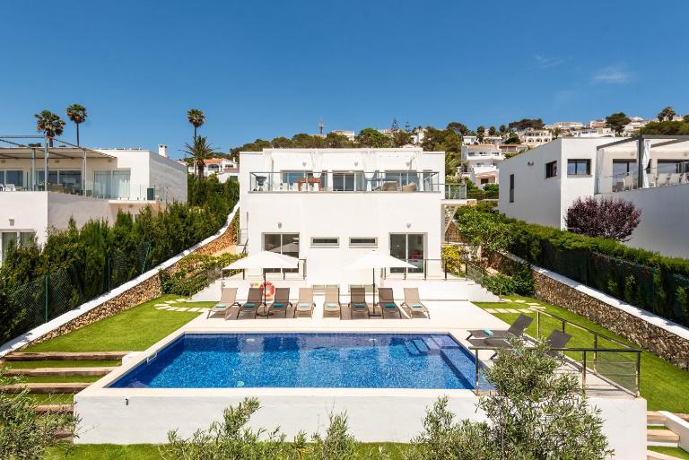 Villa Paradise by Escape Home - B&B Son Bou