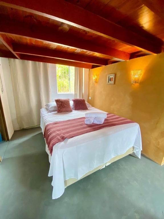 Chalé em Caraguatatuba 800 metros da praia de Massaguaçu - B&B Caraguatatuba