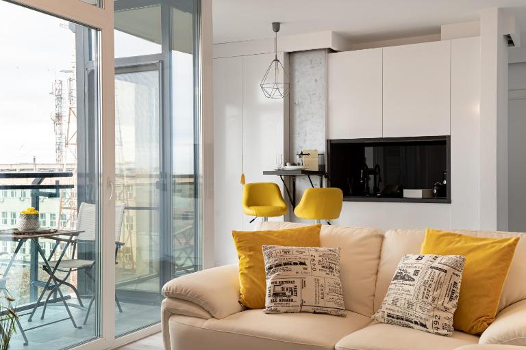 Elegant Urban Retreat - City Center - B&B Arad