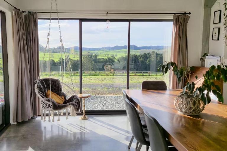 Spacious Valley Views Near City & Coast - Ferienwohnung Whangarei