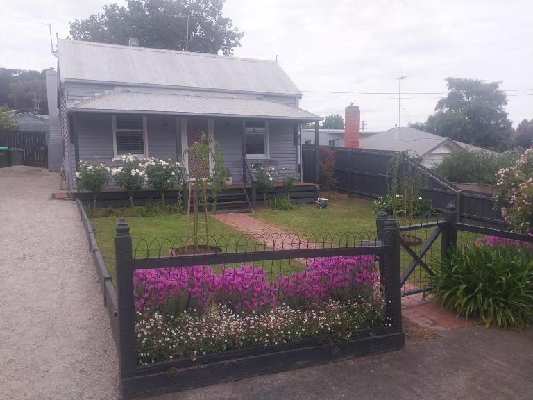 Lavender Cottage - Cute & Cosy Miner's Cottage - Chambres d'hôtes Ballarat