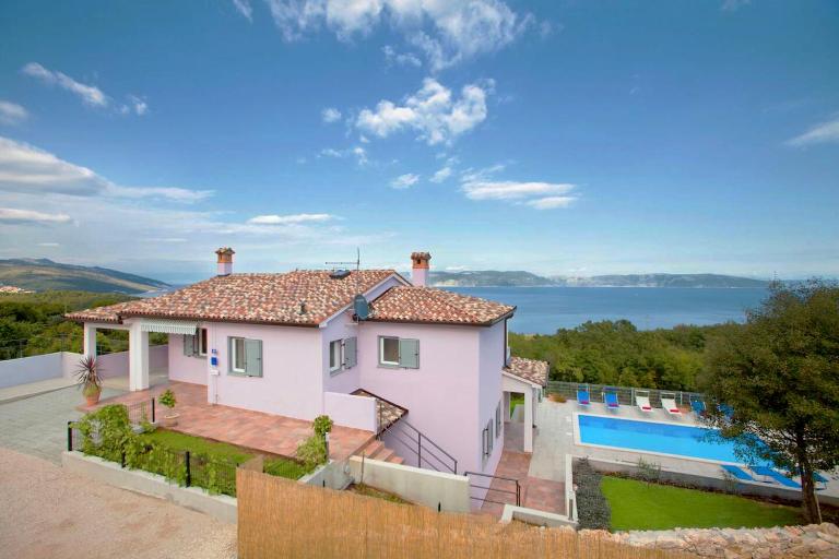 Villa Mirta an peaceful escape near beaches - B&B Sveta Marina