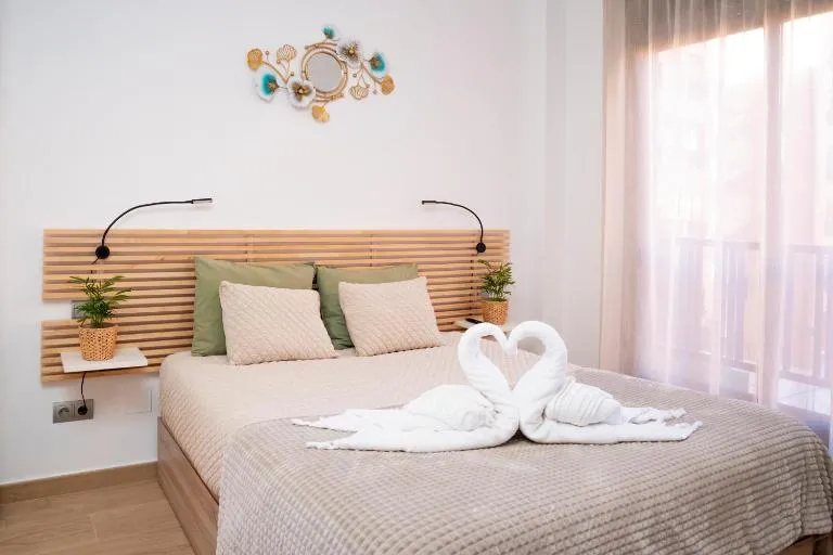 Luxury Apartment near Madrid, Airport, IFEMA, City Center - Bed and Breakfast Madrid