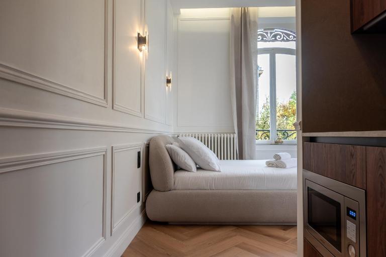 Suite Arche - Maison les Arcades au pied de la Gare de Charleville-Mézières - B&B Charleville-Mézières