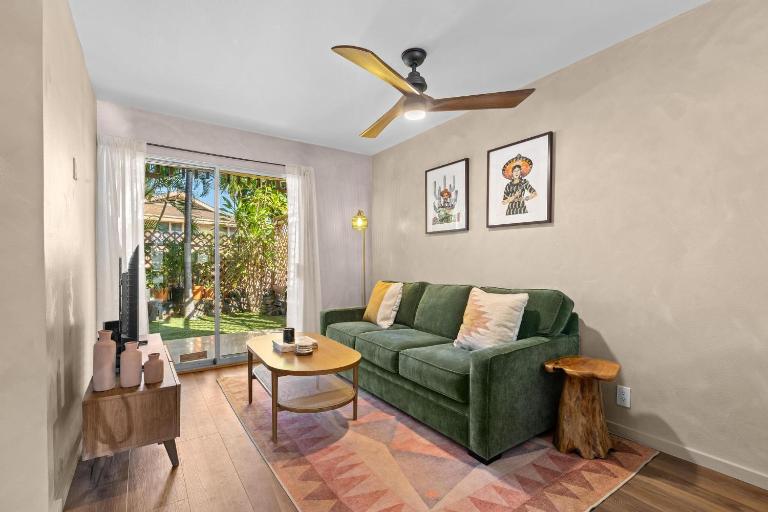 Casa Aloha Designer Condo w Oceanfront Pool - Ferienwohnung Kailua-Kona