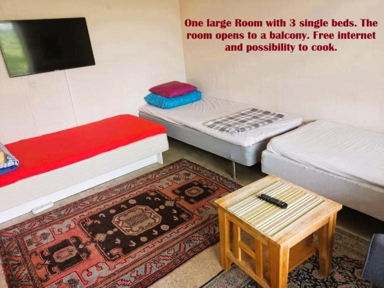 One Large Room with 3 single beds - B&B Gothenburg