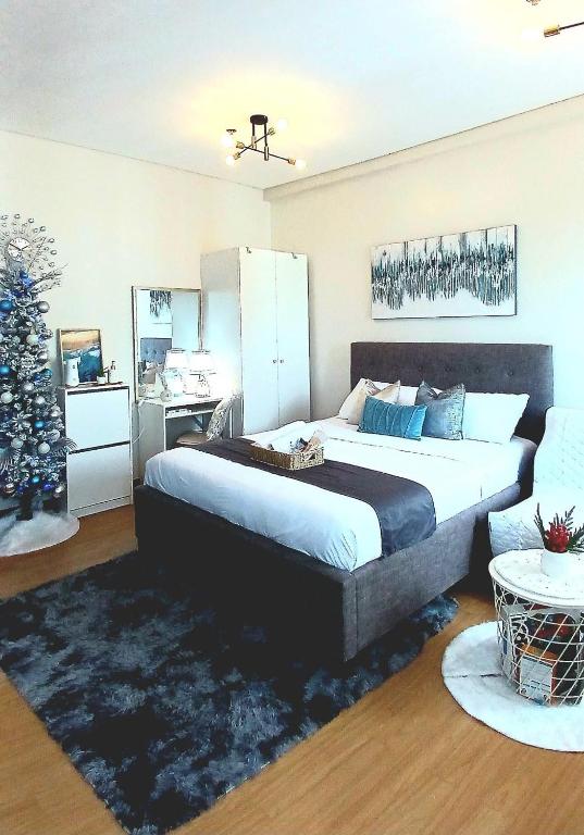 The Lumiére Stays Sophisticated Escape Mallside Charm - Bed and Breakfast Trece Martires City