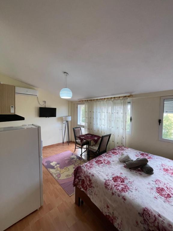 Gazi’s Apartament for Rent - Chambres d'hôtes Golem
