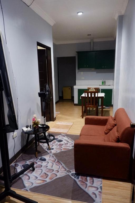 Arcova Residences 2BR Apartment - Bed and Breakfast San Carlos City