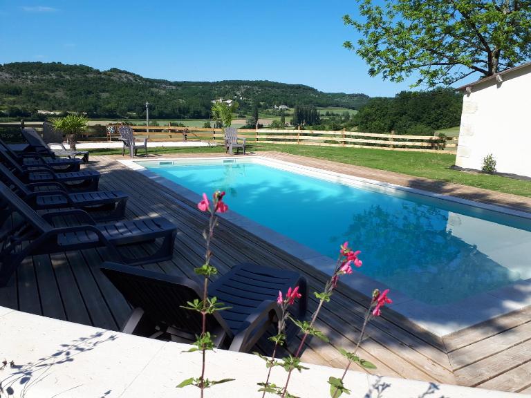 La Grange de Tatie - Bed and Breakfast Courbiac