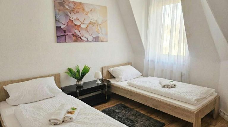 FeWocation Bremerhaven - 2 BR - Space for 6 - Near Harbor - B&B Bremerhaven