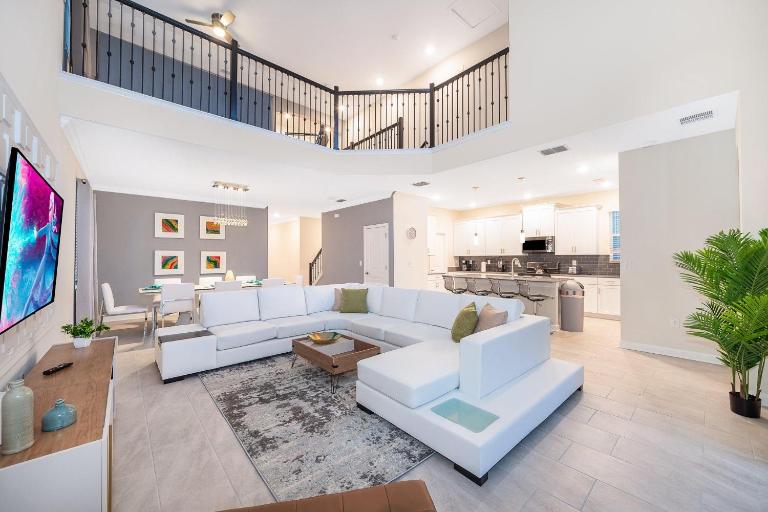 4352WS Villa 5 Beds & 5 Baths with Private Pool-Spa - Bed and Breakfast Kissimmee