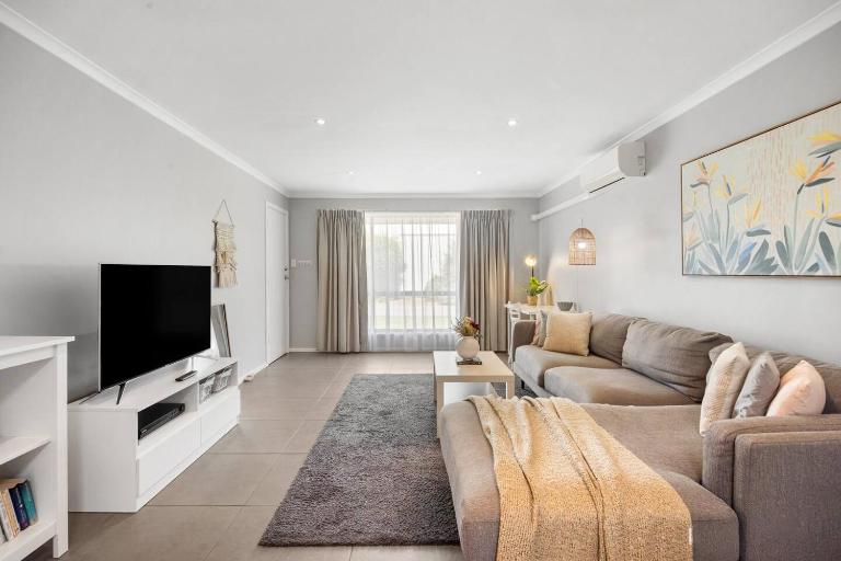 Brighton Escape - Seaside Living near Dining and Jetty - B&B Brighton