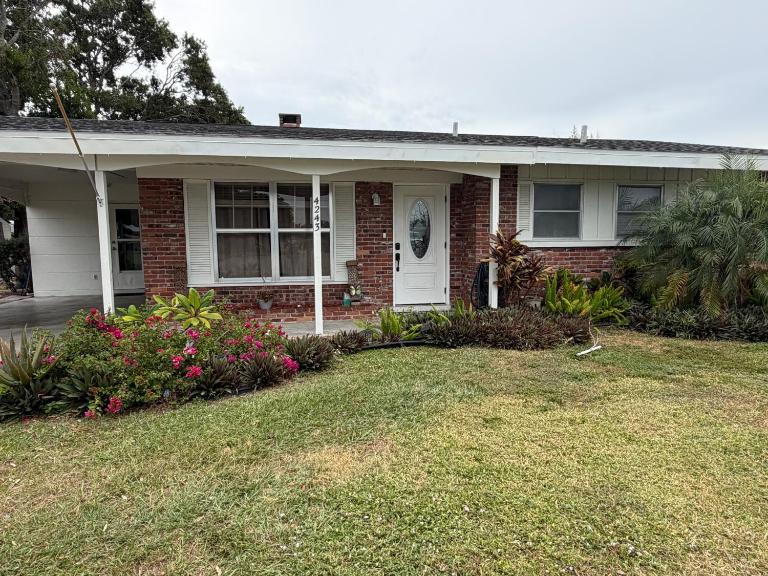 Cozy SRQ Cottage - B&B Sarasota