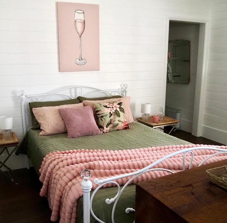 Smithtown Champagne Bed and Bubbles - Ferienwohnung Smithtown